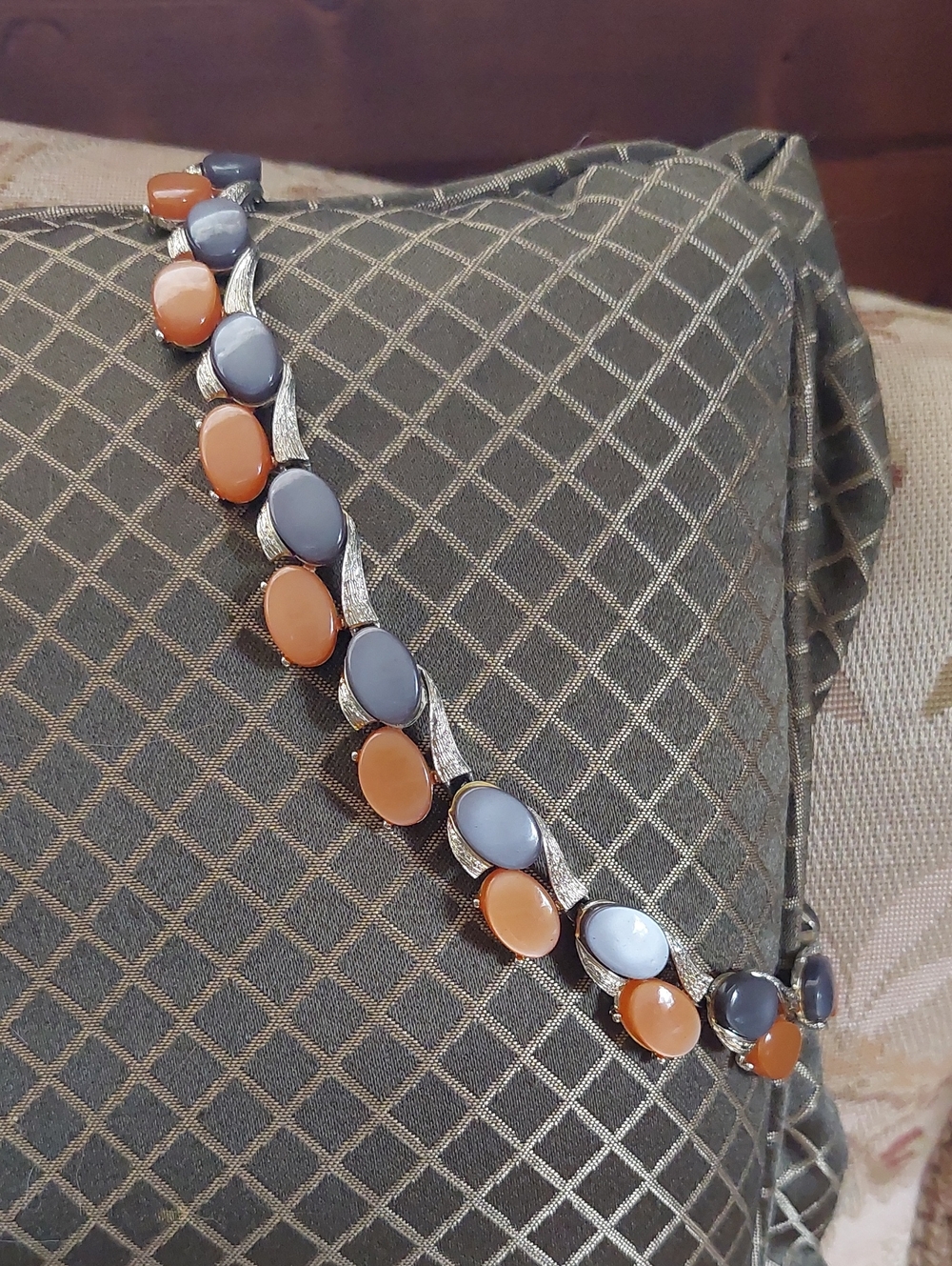 Gold Tone Link Necklace